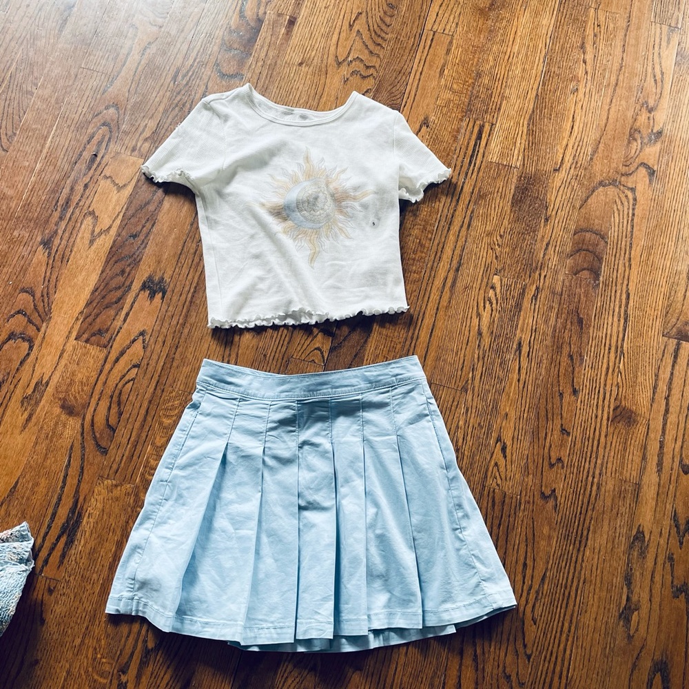 Baby blue pleated skirt size 4